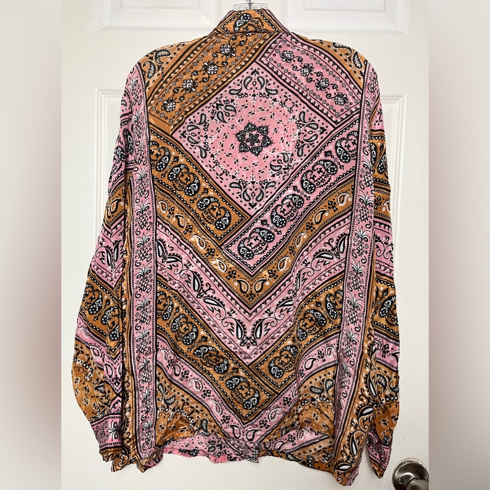 FARM Rio Pink and Gold Paisley Button-Down Shirt - Picture 5 of 12